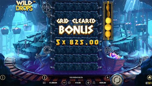 Clear the board completely and get a bonus prize of 5 times your winnings added to your base winnings, or clear the board and get a massive 10x bonus at FREE SPINS!